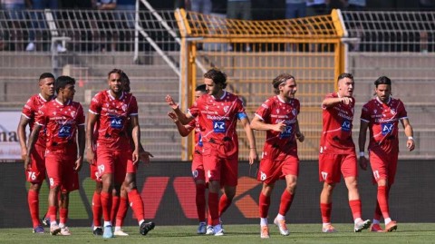 卢加诺与锡永的瑞士超揭幕战激斗