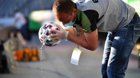 空场复赛，严密防疫：奥地利足球甲级联赛附加赛按下重启键