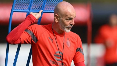 红黑军团训练日纪实，卫冕冠军全力备战联赛新征程