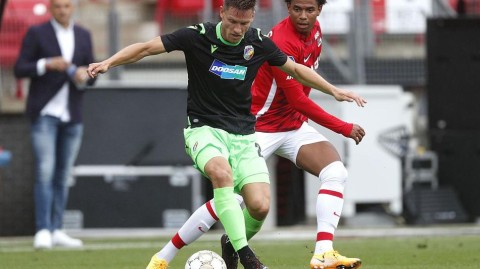 荷兰之夜的惊天逆转：阿尔克马尔加时三球击退比尔森胜利