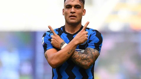 梅阿查蓝海狂欢夜：国际米兰五球大胜完美收官，十六连胜加冕意甲王冠