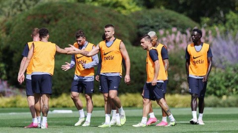 北伦敦夏末热刺众将挥汗如雨全力备战新赛季征程