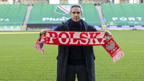 保罗·索纳临危受命，首秀华沙陆军体育场：波兰足球的新赌注