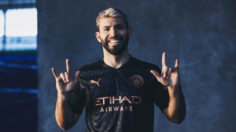 蓝月当空，致敬曼市之魂：曼城202021赛季球衣发布写真全记录