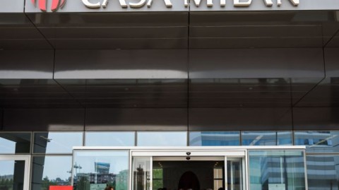 美国资本入主意甲豪门，红鸟资本十二亿欧元收购AC米兰