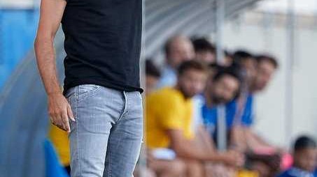 传奇启航绿茵新章哈维教练首秀演绎传控哲学