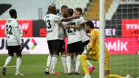 土超震撼夜：贝西克塔斯读秒绝杀逆转卡斯帕萨