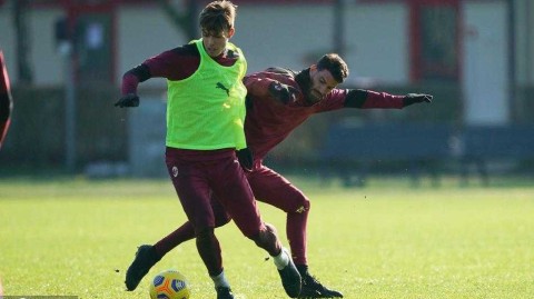 红黑军团寒风中厉兵秏马 剑指第17轮意甲关键战役