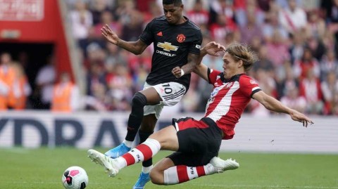 曼联客场憾平南安普顿，詹姆斯处子球难换三分