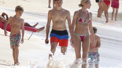 舍瓦的温柔时光：从绿茵“核弹头”到巴巴多斯海的父爱如山