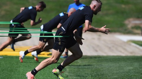 蓝黑军团蓄势待发：国际米兰全力备战意甲第36轮关键战役