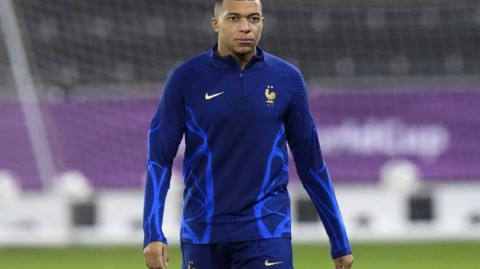 决战前夕：坚毅目光下的蓝衣军团