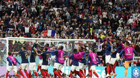 世界杯宿命对决法国力克英格兰晋级吉鲁制胜凯恩痛失点球