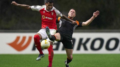 欧联杯激战：红狼军团客场驯服葡超劲旅布拉加