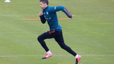 慕尼黑春日暖阳下的回归倒计时：莱万多夫斯基康复训练全记录