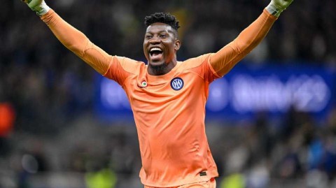 从蓝黑到红魔：奥纳纳的转会瞬间与生涯足迹