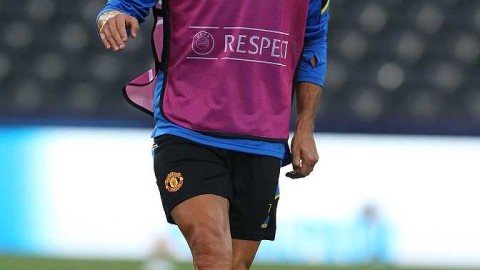 C罗回归领衔欧冠征程 曼联全队瑞士备战气氛轻松