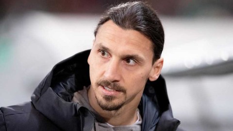 神塔归来！伊布现身看台引爆瑞典联赛，一段从米兰德比开始的传奇未完待续