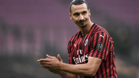 官方：兹拉坦留下 伊布拉希莫维奇与AC米兰续约至2021年 新赛季将重披红黑十一号战袍