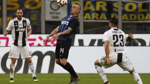 意甲巅峰对决：纳因格兰弑旧主，C罗怒吼难救尤文