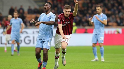 AC米兰主场遭拉齐奥逆转，排名滑落至下半区