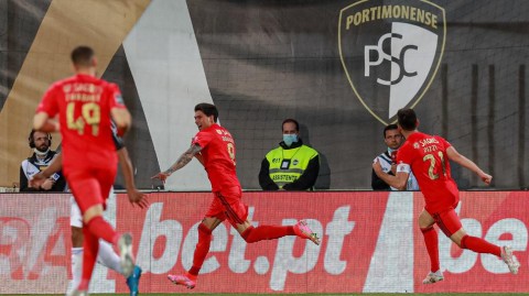 葡超焦点：本菲卡客场五球狂胜波尔蒂芒尼斯，镜头下的进球盛宴