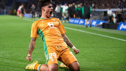 绿茵烽火：皇家社会主场饮恨 贝蒂斯客场奏凯