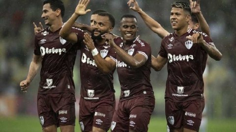 弗鲁米嫩塞主场大胜青年人记