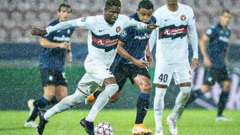 亚特兰大欧冠雨夜四球大胜中日德兰 真蓝黑军团亮出锋利獠牙