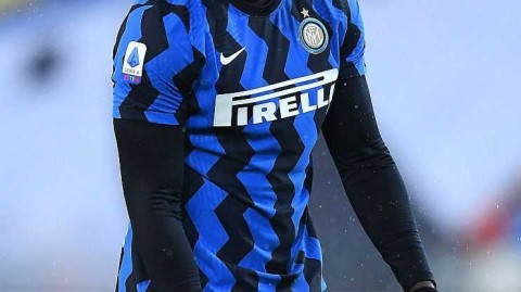 弗里乌利球场的凛冽寒风，蓝黑军团哑火憾平乌迪内斯