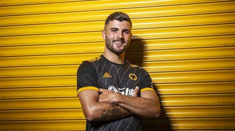 狼队锋线新尖刀库特罗内正式亮相