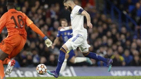 本泽马缔造新传奇超越方丹成就法国欧战之王