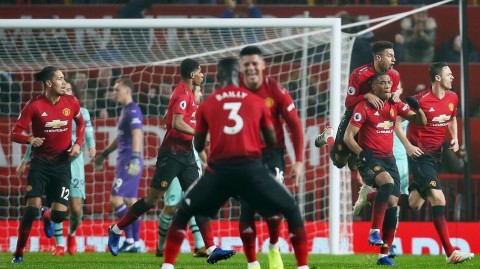 英超经典红蓝对决 曼联阿森纳联袂演绎进球大战