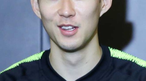 疲惫的亚洲一哥：孙兴慜日夜兼程驰援韩国队