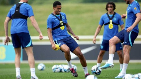 三狮军团全力备战欧预赛