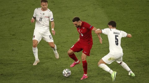 蓝衣军团罗马城奏响凯歌，因莫比莱传射闪耀欧洲杯揭幕战