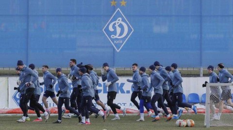 寒风中蓄势待发：基辅迪纳摩欧联杯硬仗前的最后备战
