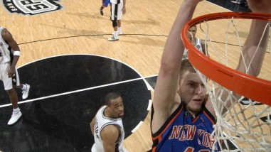 时光穿梭回2010：麦蒂跳投吉诺比利犀利十大经典瞬间