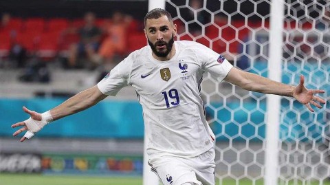 本泽马双响写传奇 法兰西老友记平局收场