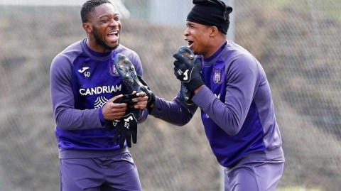 紫白军团磨刀霍霍：安德莱赫特备战比甲第33轮训练纪实