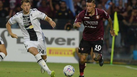 烽烟起萨莱诺两强鏖战 终场哨响平局收场各取一分