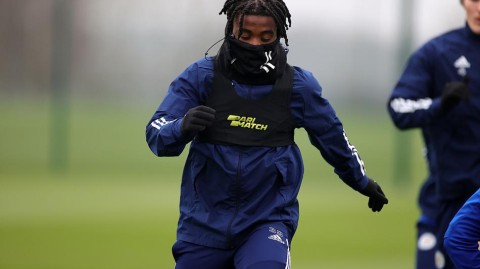 蓝狐的寂静冲刺：莱斯特城训练场上的足总杯冠军野心