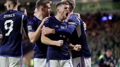 绿茵鏖战：苏格兰力克爱尔兰的欧国联之夜