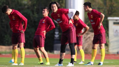 2025年东亚杯落幕：中国男足1胜2负季军收官，中日韩差距再拉大