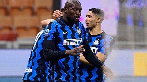 蓝黑军团七连胜昂首领跑 什克一击制胜闪耀梅阿查