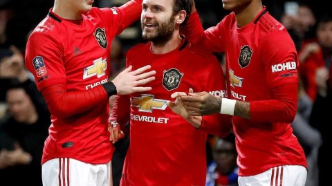 曼联小胜狼队晋级却添新伤 红魔众将誓拼双红会