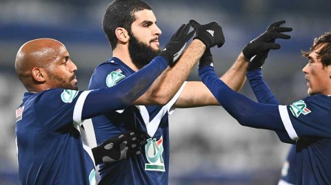 法国杯赛场的历史性时刻波尔多十球狂胜莱瑞别岛全记录