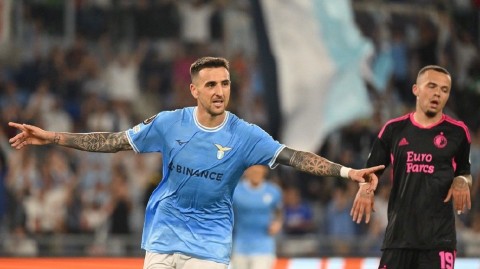 罗马城蓝鹰展翅欧联 奥林匹克球场激战荷兰劲旅