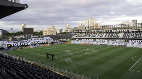 维拉贝尔米罗的百年回响：桑托斯的足球圣殿