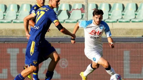 意甲烽火揭幕战：蓝焰席卷维罗纳，奥斯梅恩领衔闪电五连击